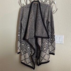 Elegant Black and Cream Open Front Cardigan